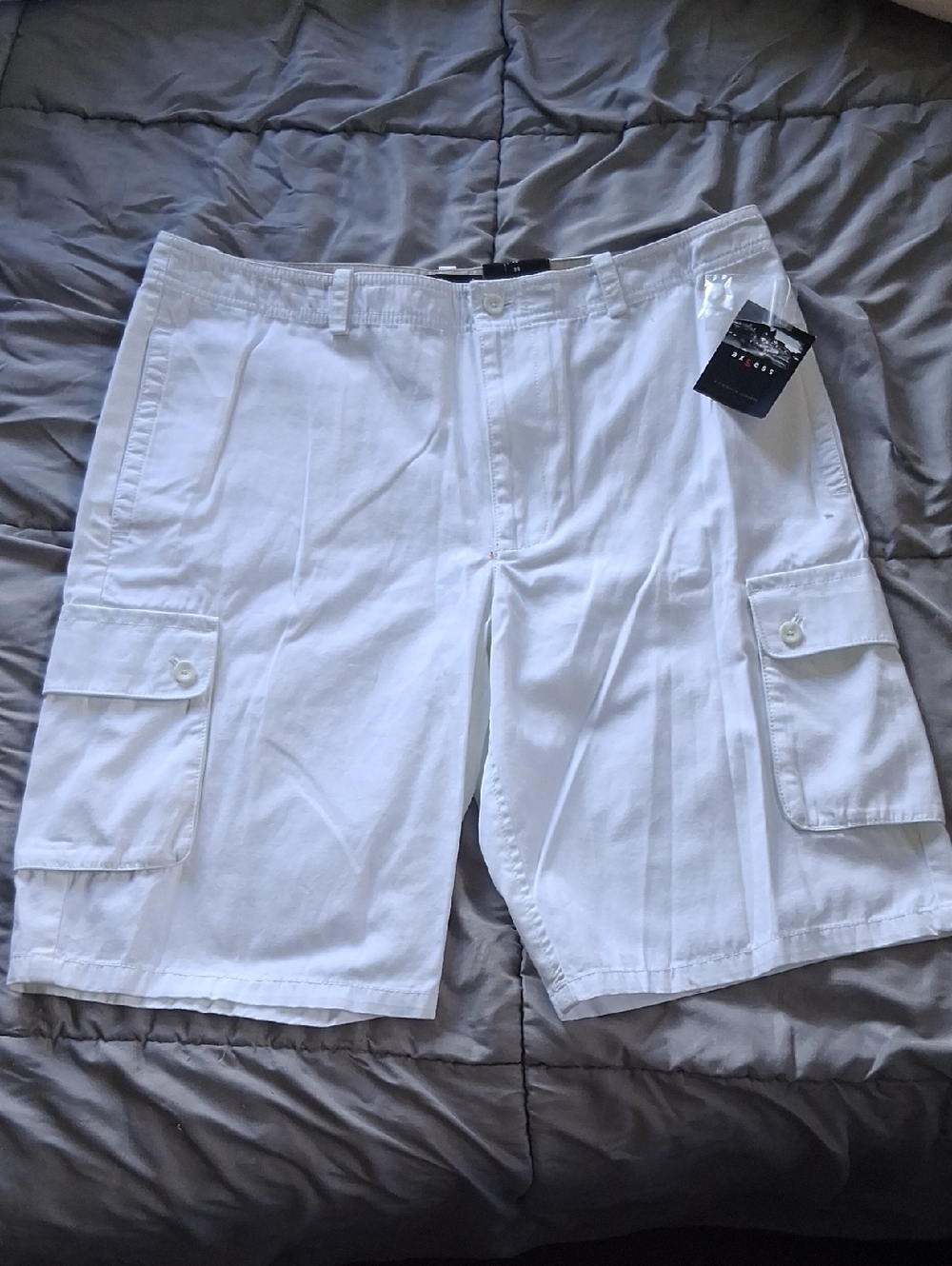 Axcess White Men's Cargo Shorts with Side Pockets